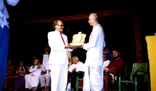 S. Ram Bharati and Head Master Venkatakrishnan R.